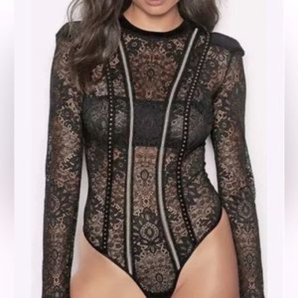 Victoria’s Secret - Picture 1 of 5